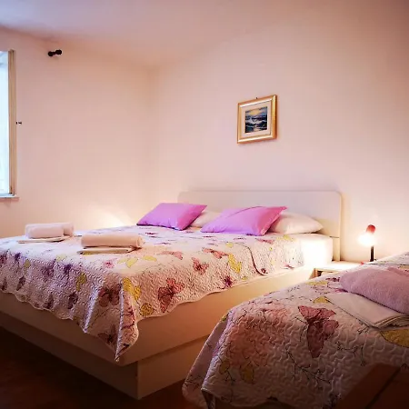 Апартаменты Lilly - Bright Apartment With Outdoor Space Дубровник